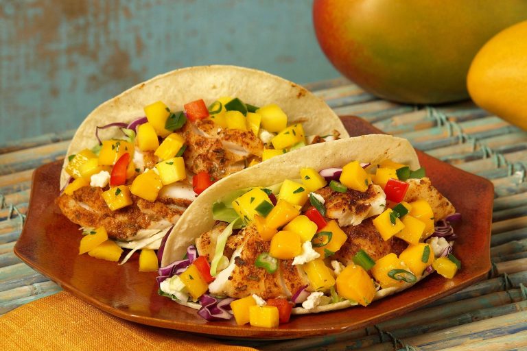 10 best foods to try in Mexico City; what to eat in Mexico City; traditional food in Mexico City; street food in Mexico City