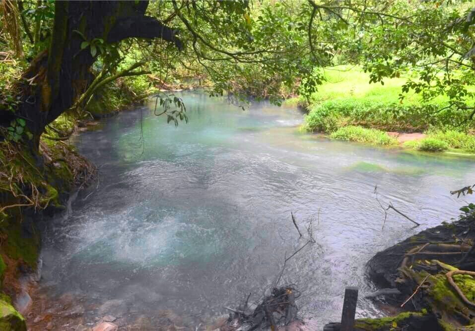 los borbollones rio celeste waterfall costa rica